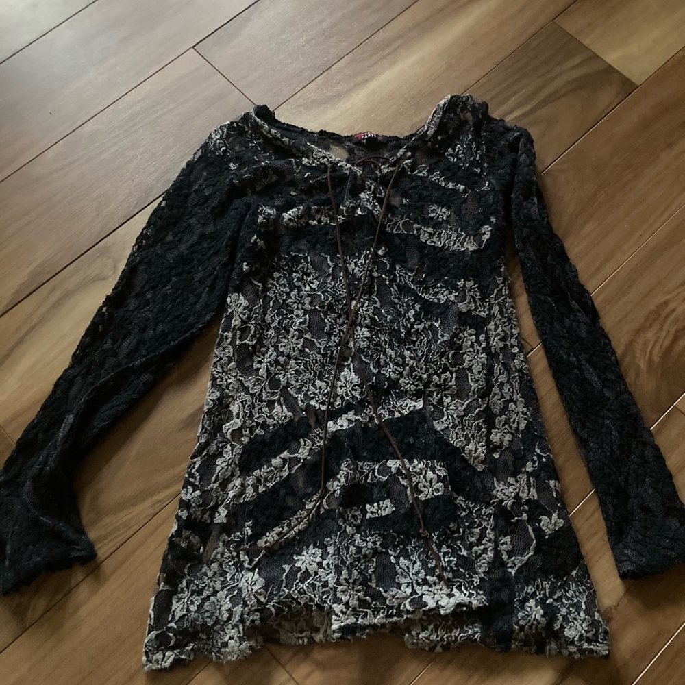 super cute vintage long sleeve